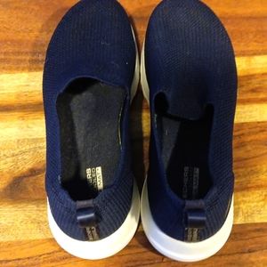 GUC Ladies Go Walk Skechers